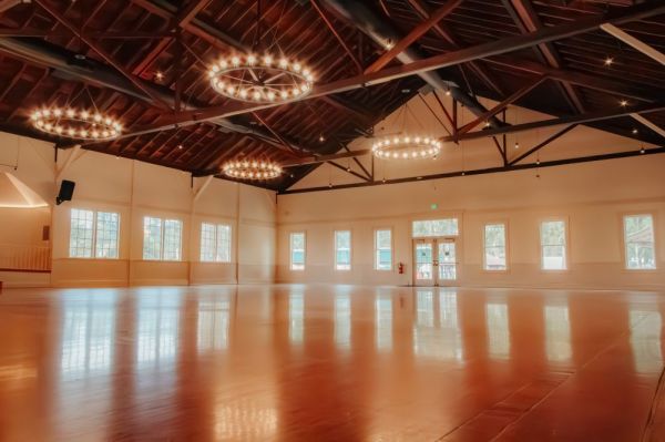 This is the first slideshow image